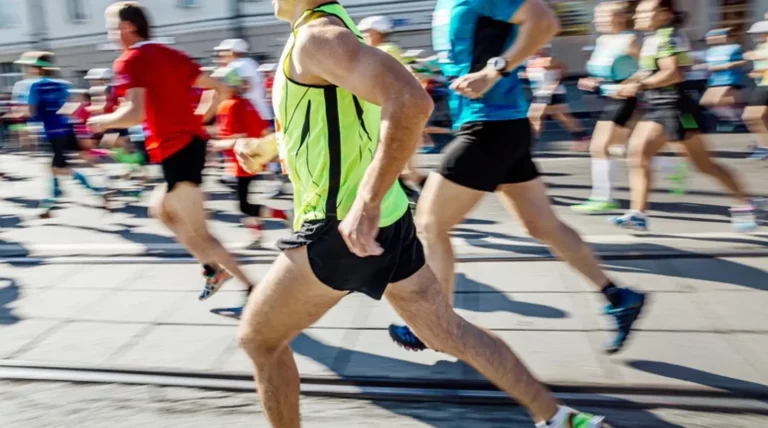 Optimal and Least Beneficial Foods for Avid Runners