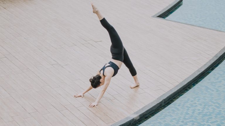 Benefits of the Standing Split Pose in Yoga