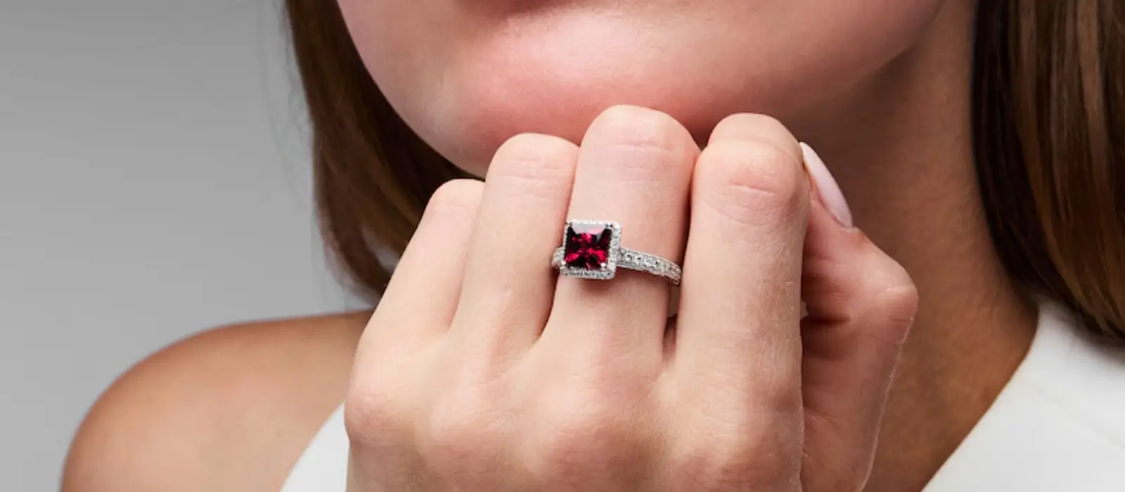 engagement rings with garnet